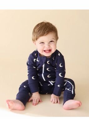 2 pair Parade Organics 3T zip onesies sleepers bundle pair set